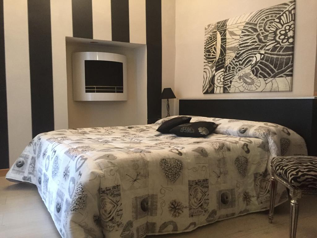 Lori'S Inn Mondovì Buitenkant foto